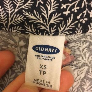 Old Navy Tops - Flowy Boho Tunic Top โ๐ผ XS Old Navy Tops - Flowy Boho Tunic Top โ๐ผ XS